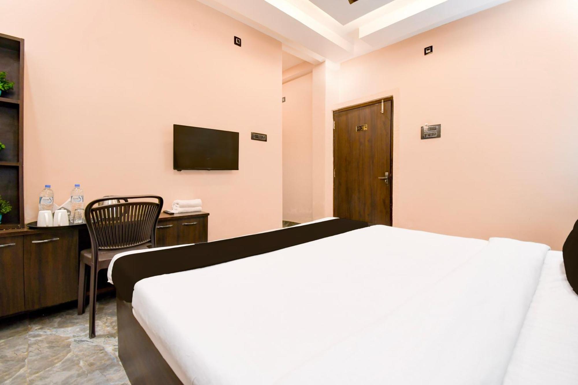 Hotel O M H Club And Resorts Ранчи Екстериор снимка