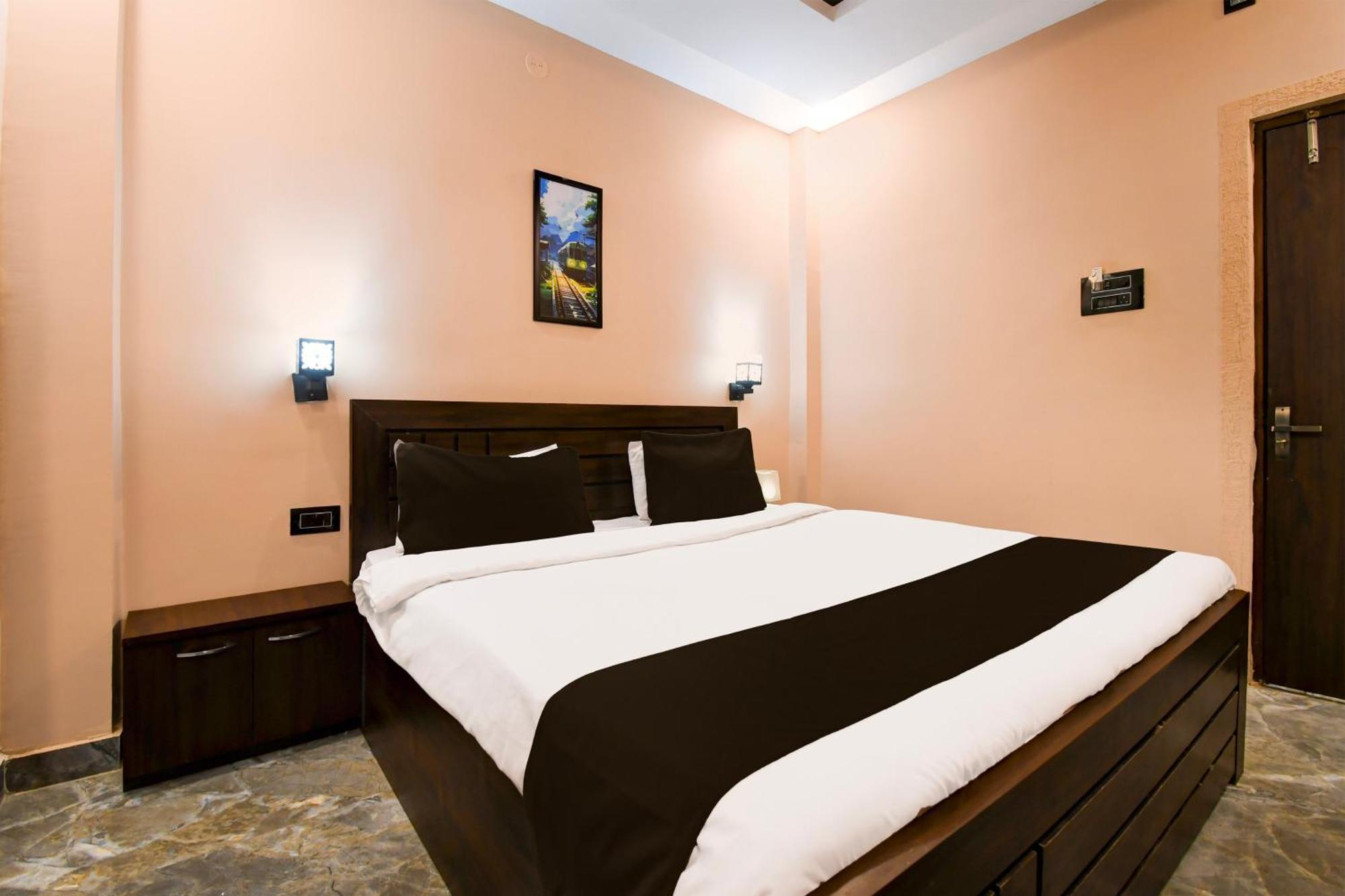 Hotel O M H Club And Resorts Ранчи Екстериор снимка
