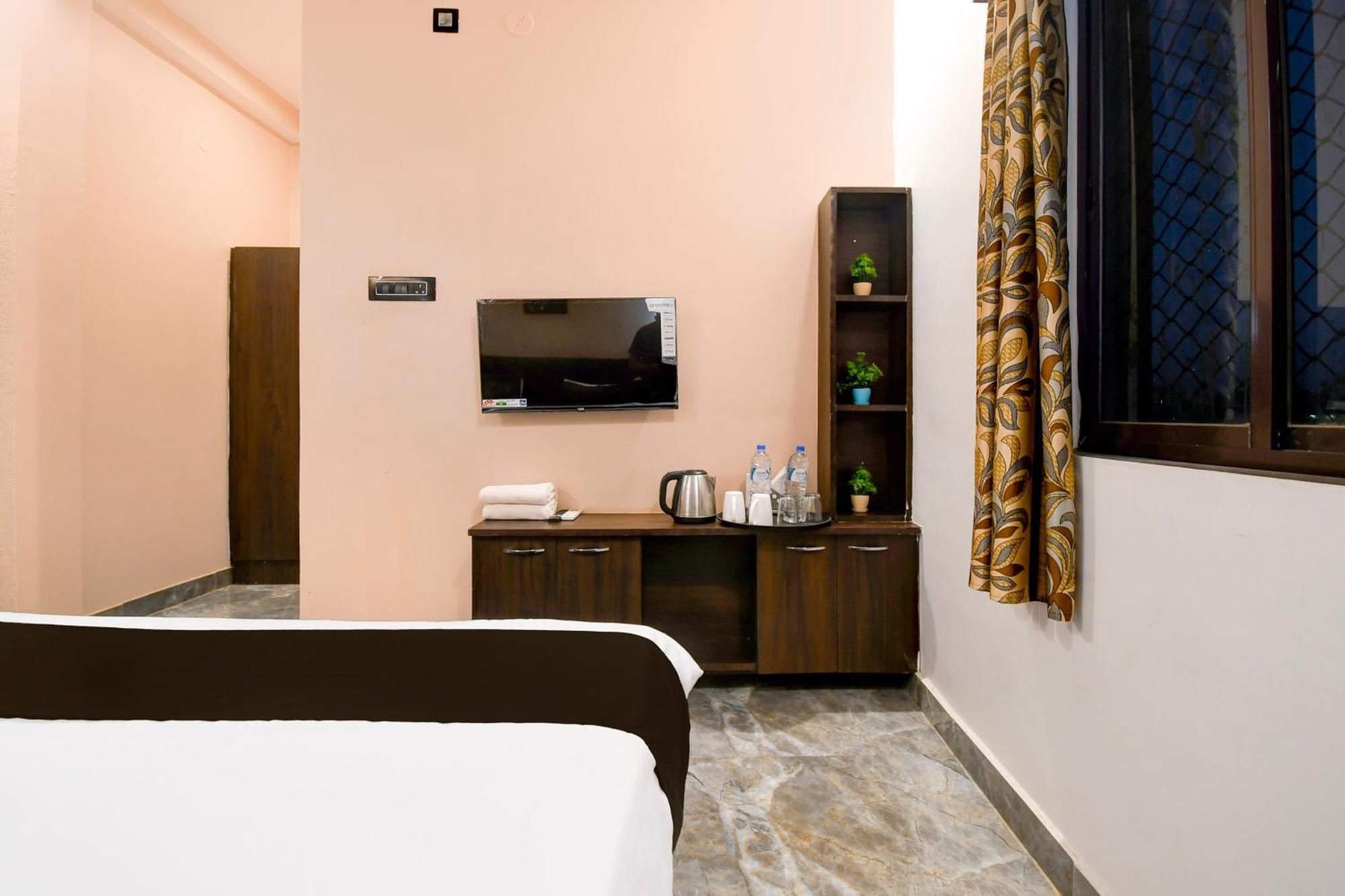 Hotel O M H Club And Resorts Ранчи Екстериор снимка