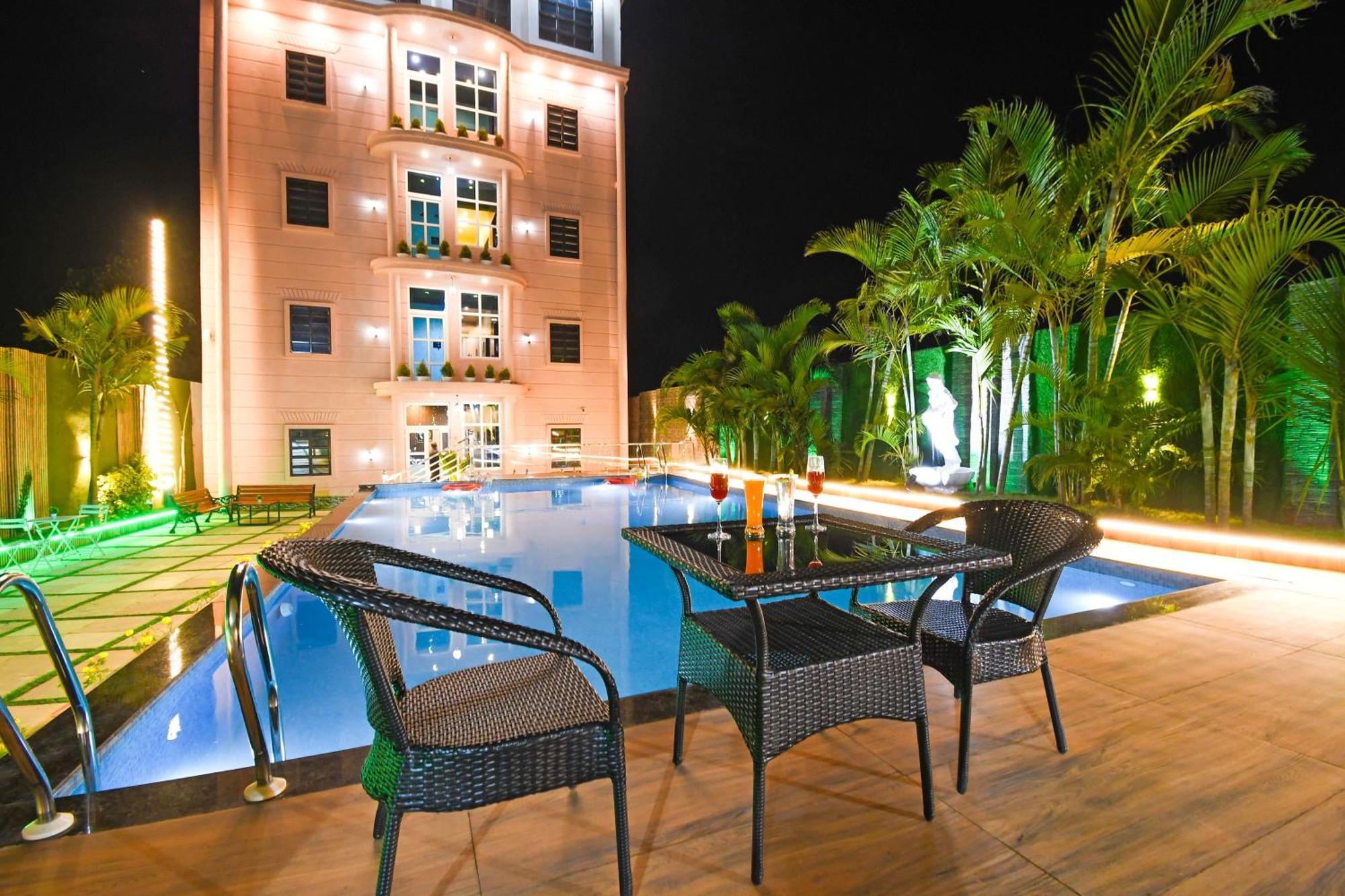 Hotel O M H Club And Resorts Ранчи Екстериор снимка