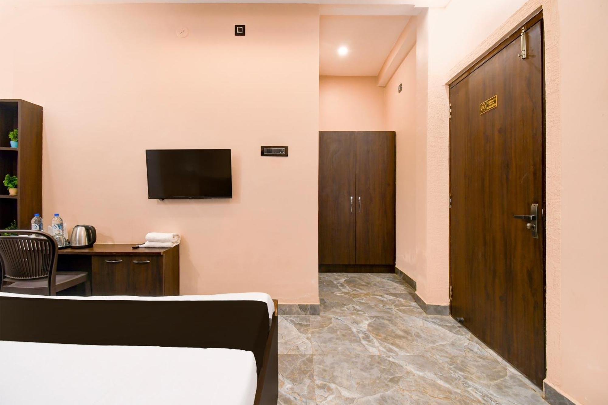 Hotel O M H Club And Resorts Ранчи Екстериор снимка