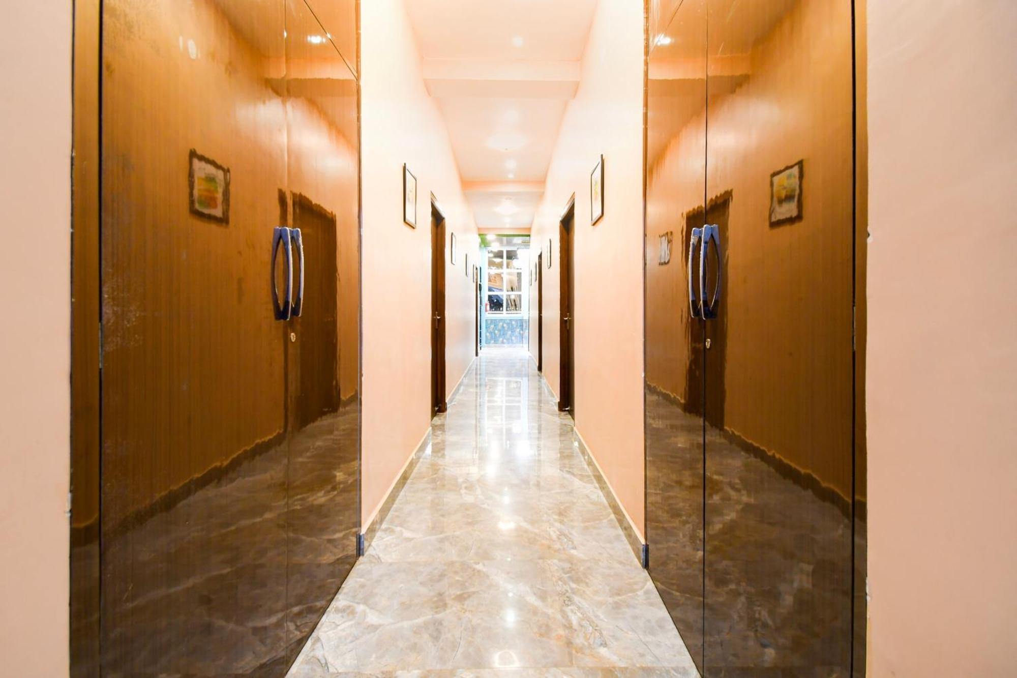 Hotel O M H Club And Resorts Ранчи Екстериор снимка