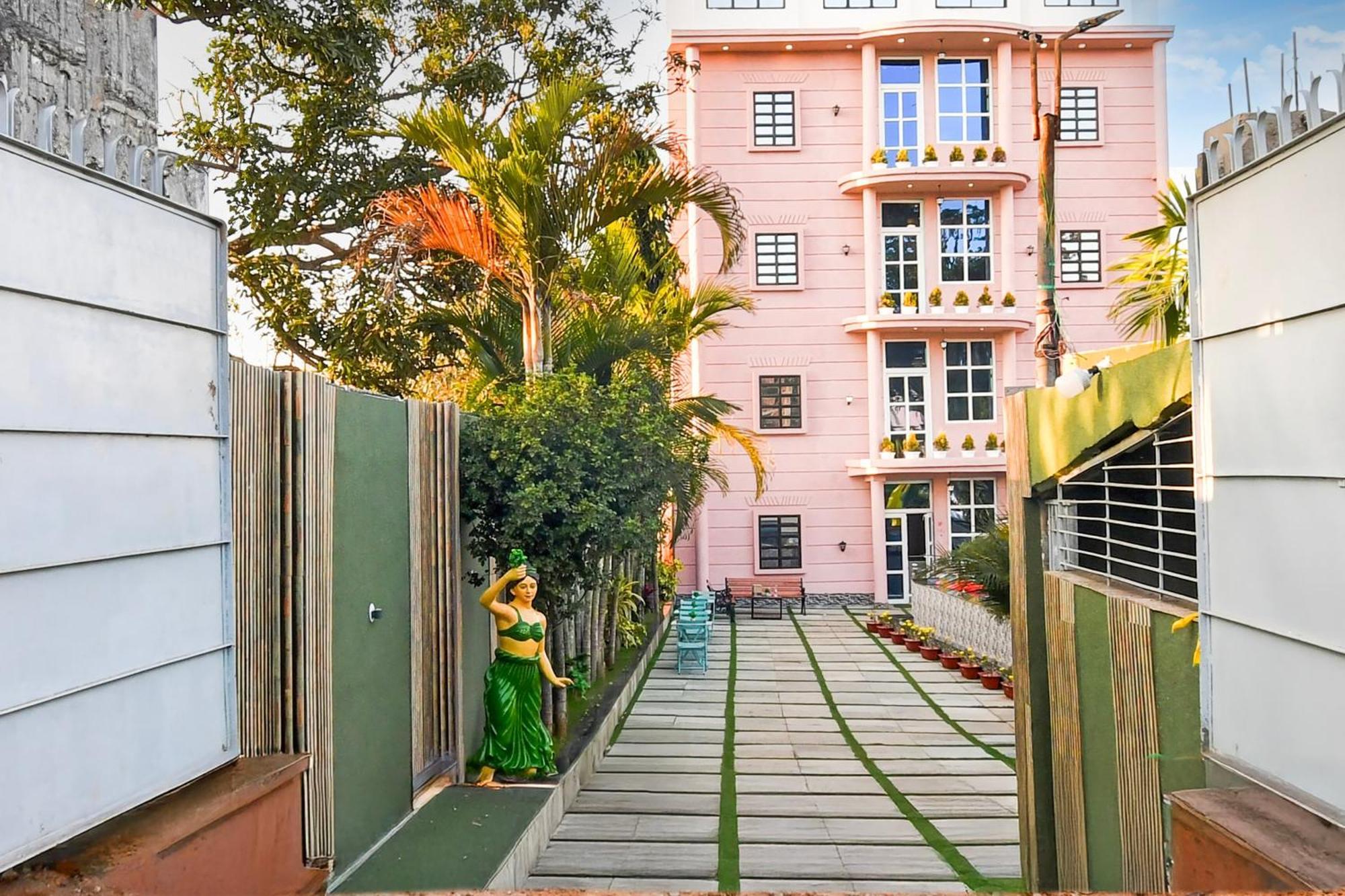 Hotel O M H Club And Resorts Ранчи Екстериор снимка